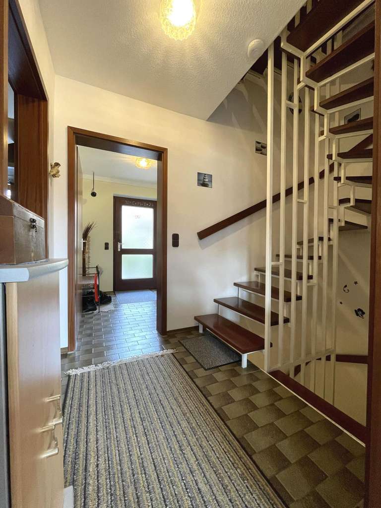 Immobilie in Buchloe - REIHENHAUS MIT 2 KÜCHEN UND BÄDERN - Bild 3