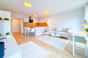 Frisch sanierte  1-Raumwohnung * neue Möblierung * HP * EBK * Bad mit Dusche * PKW-SP * TOP *