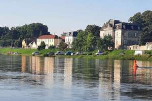 Modernes Wohnglück mit Dachgeschoß- Studio direkt an der Elbe in Niederpoyritz