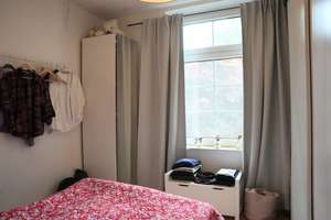 Gepflegte 3-Raum-Wohnung mit Balkon in Krefeld – Die vollständige Adresse der Immobilie erhältst du vom Anbieter., 47798 Stadtmitte, Krefeld – Vorschaubild 11