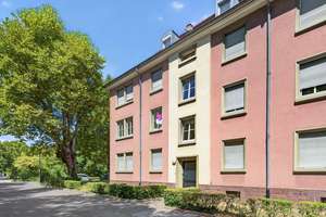 Ihr neues Zuhause in Mühlburg wartet! Charmante Altbauwohnung mit TG-Platz zu verkaufen!