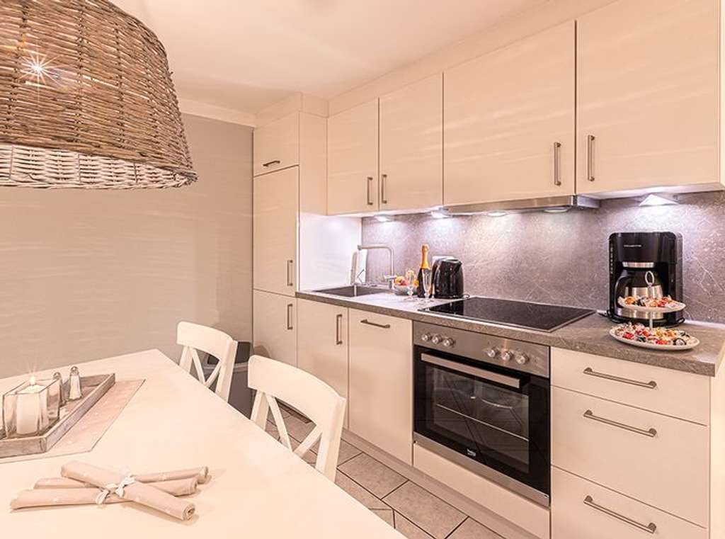 Immobilie in Timmendorfer Strand - Gut gelegene 3-Zimmer-Mitarbeiterwohnung - provisionsfrei direkt vom Eigentümer zu verkaufen - Bild 3