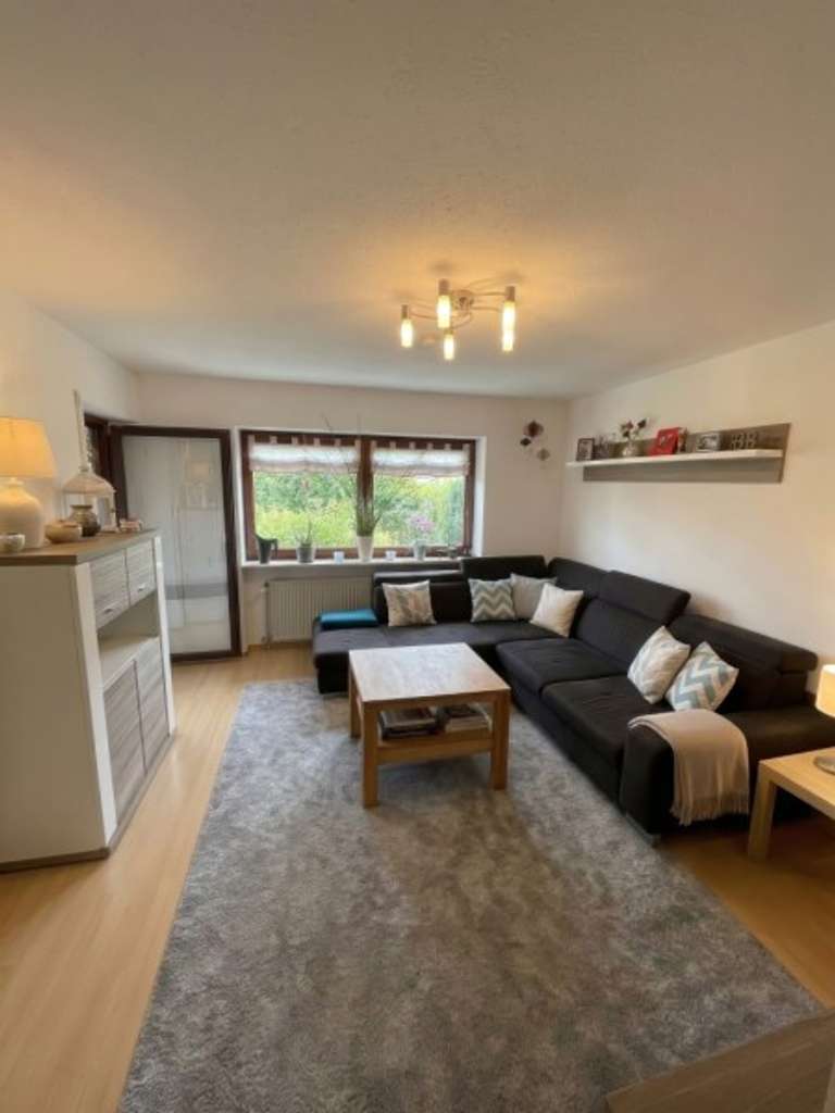 Immobilie in Buchloe - SCHICKE - GERÄUMIGE 3/4 ZIMMER-ETW mit großem BALKON in RUHIGER WOHNLAGE von BUCHLOE! - Bild 1