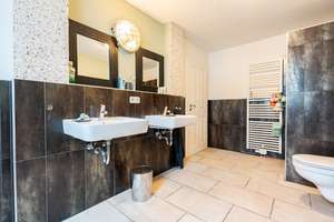 Property thumbnail 19