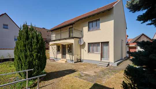 Bild von Sanierungsbedürftiges Wohnhaus mit großem Grundstück – weitere Bebauung nach § 34 BauGB möglich