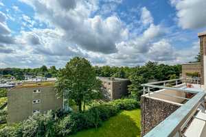 Urdenbach: 3-Zimmer-Wohnung mit großem Süd-Ost-Balkon in Schlosspark Benrath Nähe. – Düsseldorf – Vorschaubild 17