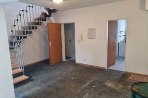 Exclusive 3-Zimmer Wohnung mit Terrasse und Garten mit bester Anbindung in Gerresheim (unrenoviert) – Heyestra 102, 40625 Gerresheim, Düsseldorf – Vorschaubild 4