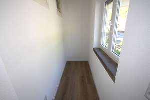 Teilrenoviertes 3-Familienhaus im Herzen von Stuttgart-Kaltental. – Die vollständige Adresse der Immobilie erhältst du vom Anbieter., 70569 Kaltental, Stuttgart – Vorschaubild 8