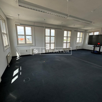 ZENTRAL & HELL - Büro im 7. OG/DG