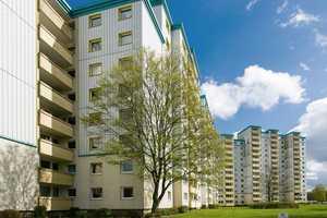 Hoch hinaus in Mettenhof - renovierte 3-Zimmer-Wohnung in Kiel – Osloring 41, 24109 Kiel – Vorschaubild 1