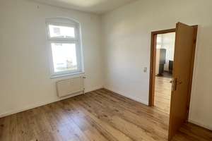 **kleine 2 Zimmerwohnung mit Balkon und Einbauküche, ideal für Studenten oder Auszubildende** – Wolfenbütteler Straße 45, 39112 Sudenburg, Magdeburg – Vorschaubild 12