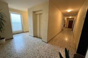 Helle 2-Zimmer-Wohnung mit zwei Balkonen und Aufzug in zentraler Lage  – Die vollständige Adresse der Immobilie erhältst du vom Anbieter., 47798 Stadtmitte, Krefeld – Vorschaubild 2
