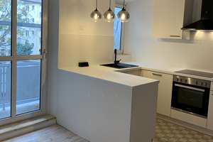 Top angebundene Wohnung mit Einbauküche, Balkon und Holzdielenboden - Vermietung auf Zeit bevorzugt – Gugelstraße 152, 90459 Gugelstraße, Nürnberg – Vorschaubild 1