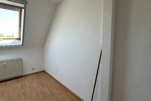 4,5-Zimmer-Wohnung in Oberhausen – Emdenstraße 10, 46145 Sterkrade-Mitte, Oberhausen – Vorschaubild 12