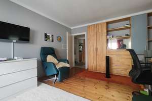 Stuttgart-West: 3-Zimmer-Wohnung mit Balkon, Loggia und Kaminofen – Traubenstraße 50, 70176 Rosenberg, Stuttgart – Vorschaubild 5