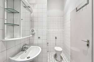 Stuck, Dielen & Flügeltüren: Altbau-Juwel in begehrter Seitenstraße am KuDamm! – Giesebrechtstraße 12, 10629 Charlottenburg, Berlin – Vorschaubild 20