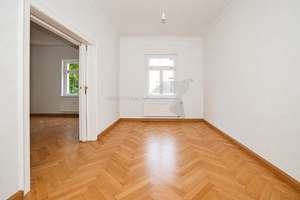 Wunderschöne, sanierte 3 Raum Altbau-Wohnung mit Balkon, Echtholzparket und großem Hausgarten – Richard- Wagner- Straße 37, 9119 Kappel, Chemnitz – Vorschaubild 4