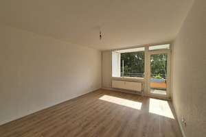 Zuhause ist: Frisch renovierte 4-Zimmer Wohnung in Gelsenkirchen Hassel! WBS benötigt!*