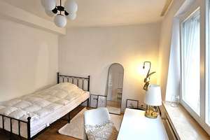 Möbliertes Zimmer innerhalb einer 5-Zimmer-Villa in Neuenheim – Neuenheimer Landstraße 78, 69120 Neuenheim, Heidelberg – Vorschaubild 1