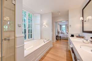Ikonische Villa im Hamptons Style – Die vollständige Adresse der Immobilie erhältst du vom Anbieter., 85598 Vaterstetten – Vorschaubild 7