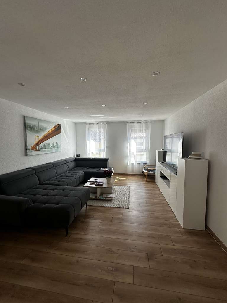 Immobilie in Steinfeld - Kernsanierte 4-Zimmer Wohnung mit Ausbaupotenzial  - Bild 0