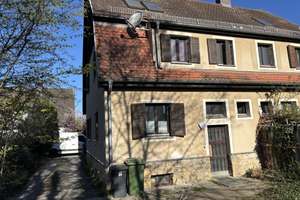 Doppelhaushälfte für Kreative – Die vollständige Adresse der Immobilie erhältst du vom Anbieter., 93055 Schwabelweis, Regensburg – Vorschaubild 2
