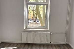 Sommer Special, 2 NKM frei bei Anmietung, 3 Zimmer Wohnung zu vermieten – Sundgaustr. 19b, 47137 Obermeiderich, Duisburg – Vorschaubild 1