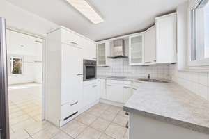 Ihr neues Zuhause in ruhiger Lage – Reihenmittelhaus mit großer Terrasse, EBK & Garage in Tischardt – Die vollständige Adresse der Immobilie erhältst du vom Anbieter., 72636 Frickenhausen – Vorschaubild 12