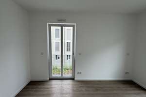 Lichtdurchflutete 2-Raum-Wohnung mit Einbauküche und Balkon – Friedrichstraße 11, 1067 Friedrichstadt, Dresden – Vorschaubild 4