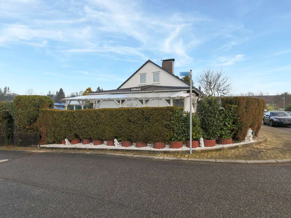Straßenansicht