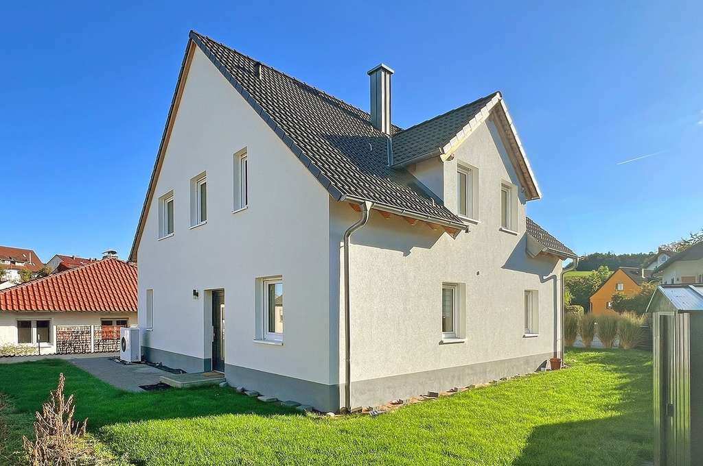 Immobilie in Litzendorf - Charmante, lichtdurchflutete und familienfreundliche Landhausidylle vor den Toren Bambergs - Bild 3