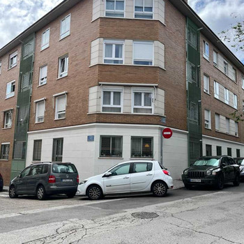 Wohnung zum Verkauf in Las Rozas de Madrid mit Pool, Garage und exzellenter Anbindung an die A6