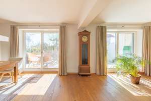 WOHNEN MIT KOMFORT & STIL: MODERNES REIHENECKHAUS IN SEENAHER RUHELAGE, HOLZHAUSEN – Die vollständige Adresse der Immobilie erhältst du vom Anbieter., 86919 Utting am Ammersee – Vorschaubild 3