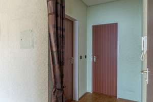 Helle 3-Zimmer-Eigentumswohnung mit sonnigem Balkon, Garage und Einbauküche – Die vollständige Adresse der Immobilie erhältst du vom Anbieter., 38259 Salzgitter-Bad, Salzgitter – Vorschaubild 2