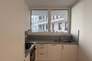 Moderne 2-Raum-Wohnung mit Einbauküche und Balkon