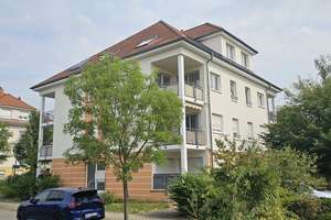 2,5-Zimmer-Wohnung mit 2 Balkonen und Stellplatz in Halle-Dölau