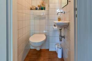 Charmante Dachgeschoss-Maisonette-Wohnung
in Rüttenscheid – Die vollständige Adresse der Immobilie erhältst du vom Anbieter., 45131 Rüttenscheid, Essen – Vorschaubild 10