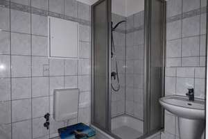 Sofort verfügbar - Single-Wohnung in ruhiger Lage mit Balkon und Duschbad! – Stendaler Straße 53, 12627 Hellersdorf, Berlin – Vorschaubild 4