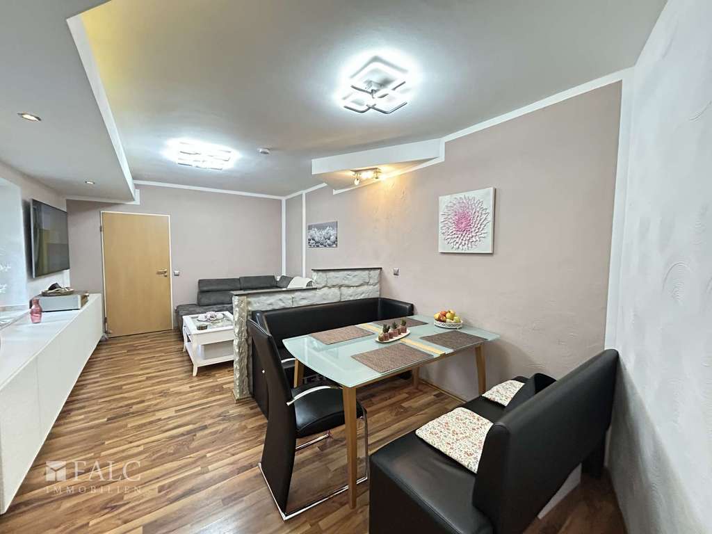 Immobilie in Tönisvorst - Kapitalanlage PLUS...Dreifamilienhaus mit toller Gartenwohnung! - Bild 2