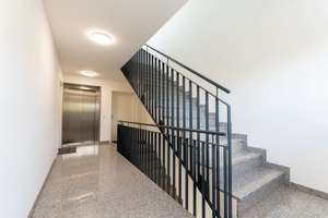 Hochwertig gebaut. Begehrte Lage. 3-Zimmer mit Süd-Loggia in Trudering – Die vollständige Adresse der Immobilie erhältst du vom Anbieter., 81827 Waldtrudering, München – Vorschaubild 32