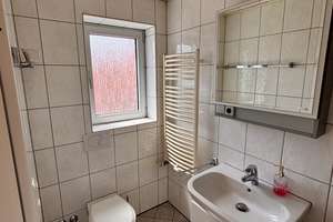 Sehr schöne Dachgeschoss-Wohnung mit tollem Ausblick in Mönchengladbach, Bettrath-Hoven – Die vollständige Adresse der Immobilie erhältst du vom Anbieter., 41066 Bettrath-Hoven, Mönchengladbach – Vorschaubild 5