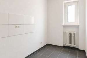 Bezugsfrei - Sanierte 2-Zimmer Wohnung – Berliner Str.  9, 42275 Oberbarmen, Wuppertal – Vorschaubild 3