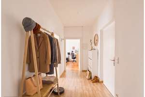 CHARMANTE 2-ZIMMER-WOHNUNG MIT WOHNKÜCHE
IM BEGEHRTEN MÜNCHEN-SCHWABING – Die vollständige Adresse der Immobilie erhältst du vom Anbieter., 80803 Am Luitpoldpark, München – Vorschaubild 12