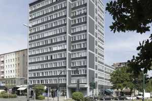 Suche Nachmieter  für den 01.08.2025 bitte Bewerbungen ausschließlich bei www.livus.de abgeben  – Viehofer Platz 15, 45127 Essen – Vorschaubild 1