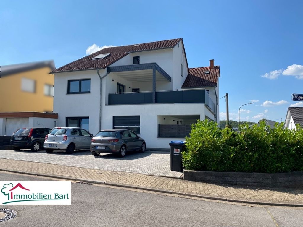 SIERSBURG Neuwertiges Wohnhaus mit 2 Wohnungen, 309 m² Wohnfläche