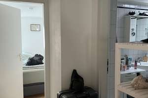 2-Zimmer-Dachgeschosswohnung mit Balkon & EBK & Garten – 60594 Sachsenhausen-Nord, Frankfurt am Main – Vorschaubild 3