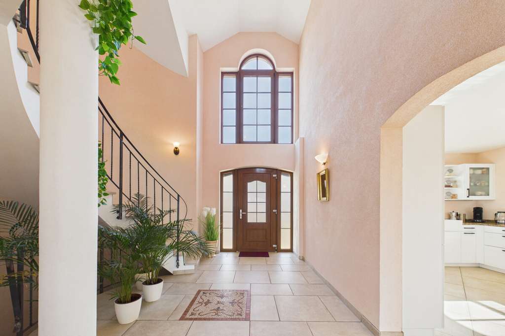 Immobilie in Schöndorf - Stilvolles Einfamilienhaus mit traumhaftem Weitblick - Bild 2