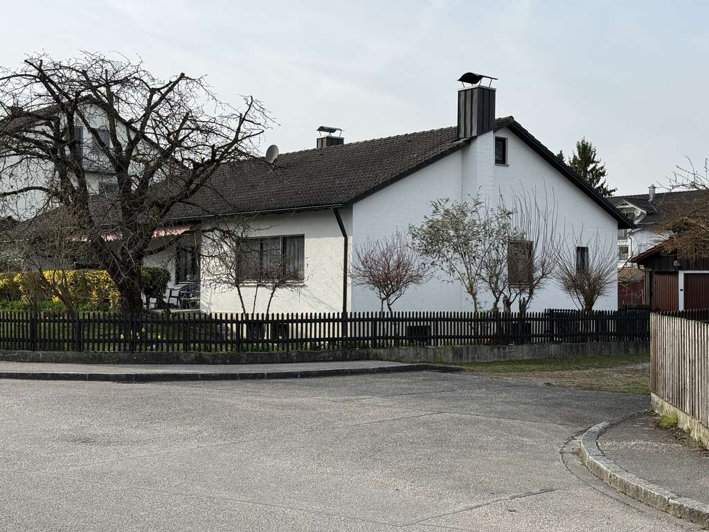 Immobilie in Ergolding - Einfamilienhaus (Bungalow mit Satteldach) mit 6 Zimmern und 158 m² Wohnfläche in Ergolding-Piflas - Bild 3