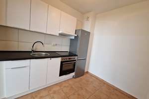 **Anschauen, einziehen, wohlfühlen!** - Neu sanierte 2-RW mit Charme.