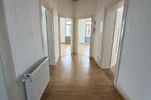 RB2! Lichtdurchflutete 3-Zimmerwohnung in gepflegtem Altbau! – Die vollständige Adresse der Immobilie erhältst du vom Anbieter., 61169 Friedberg (Hessen) – Vorschaubild 2